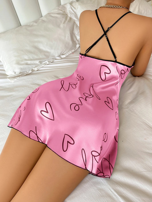 Satijnen Nachtjurk met Hartjes en 'Love' Print – Verleidelijke Lingerie voor Dames